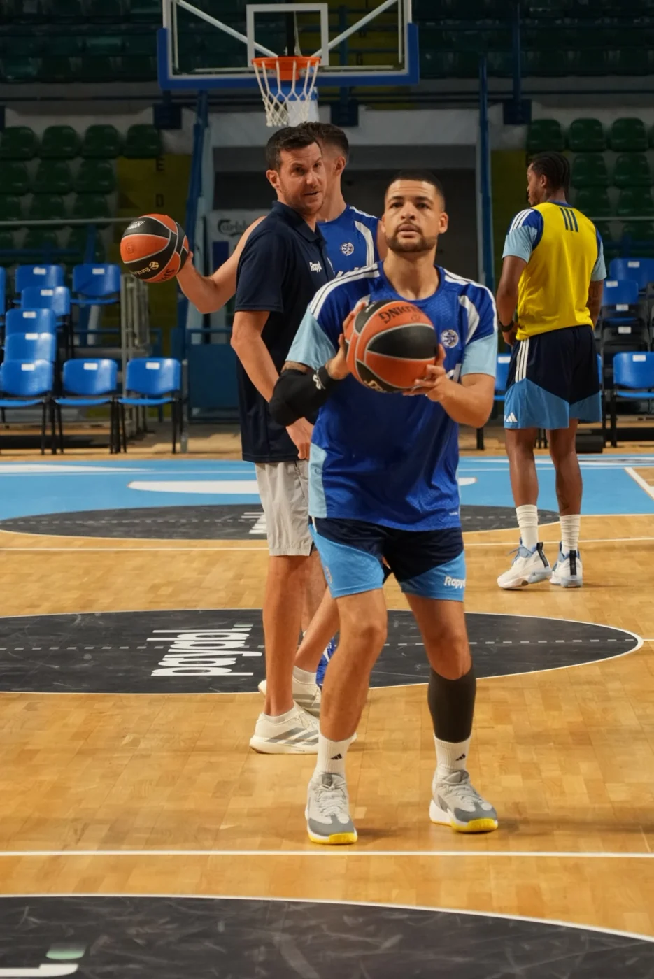 לונדברג באימון מכבי תל אביב, ספטמבר 2026